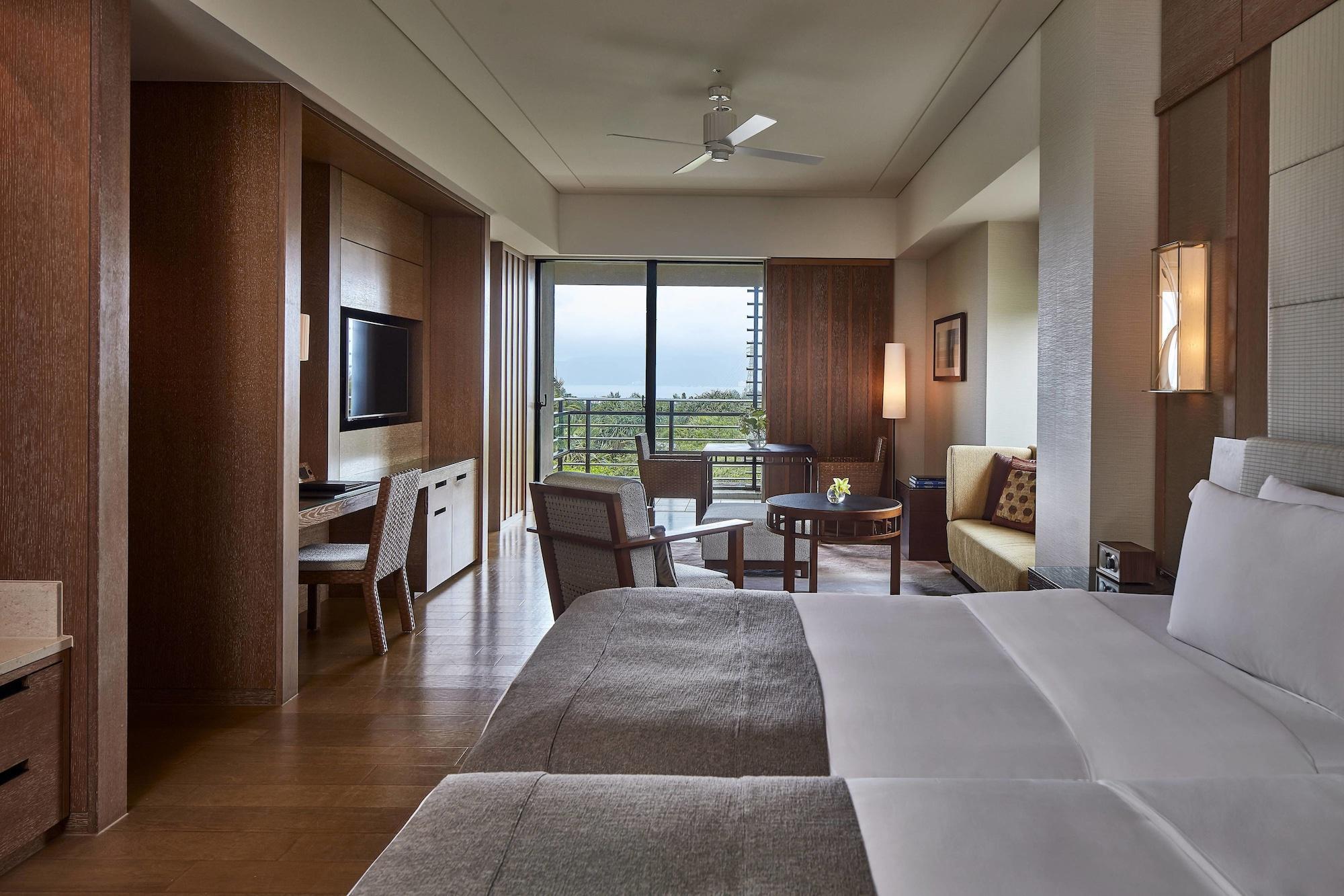 The Ritz-Carlton Okinawa Hotel Nago Exterior photo