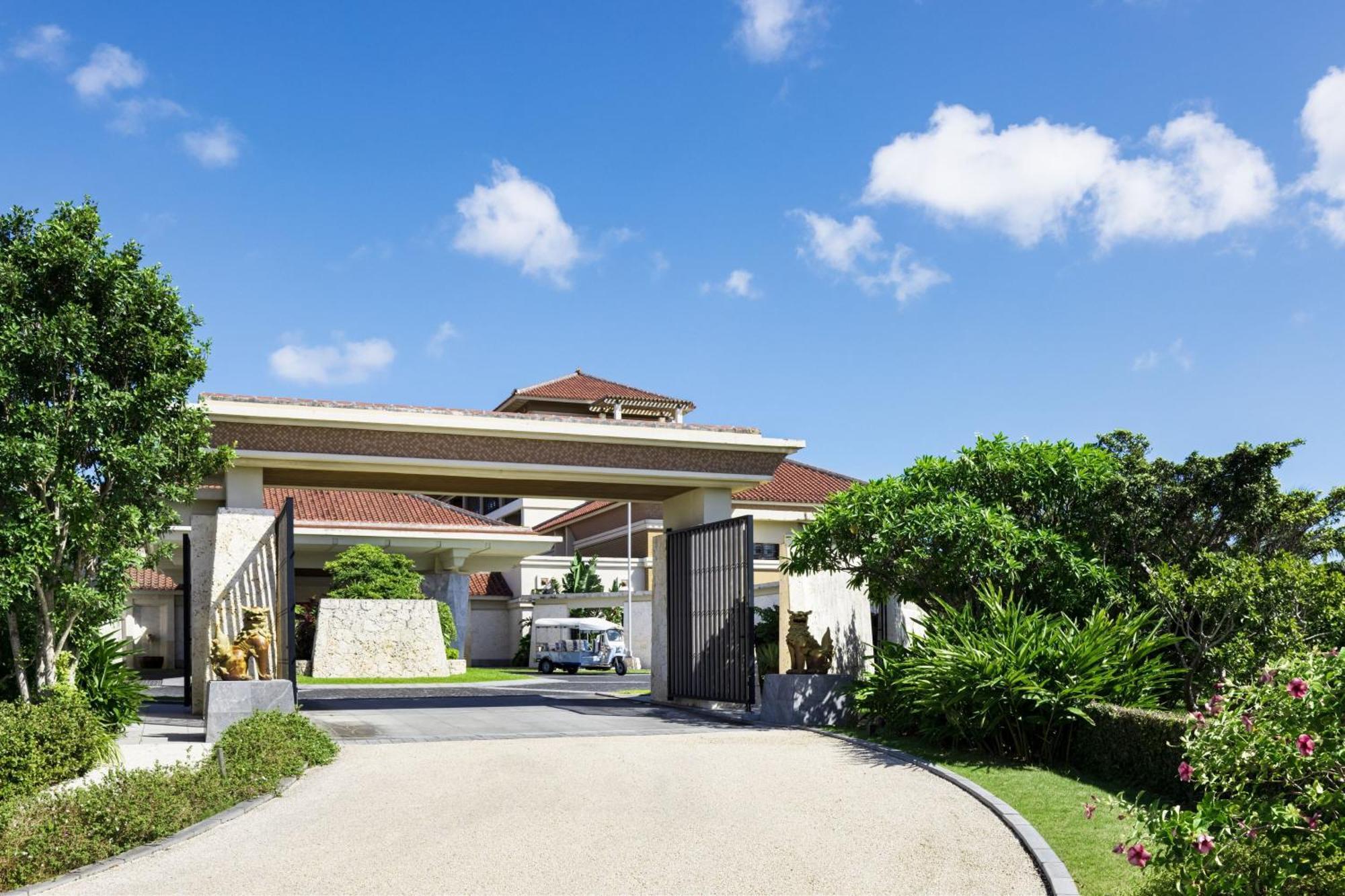 The Ritz-Carlton Okinawa Hotel Nago Exterior photo