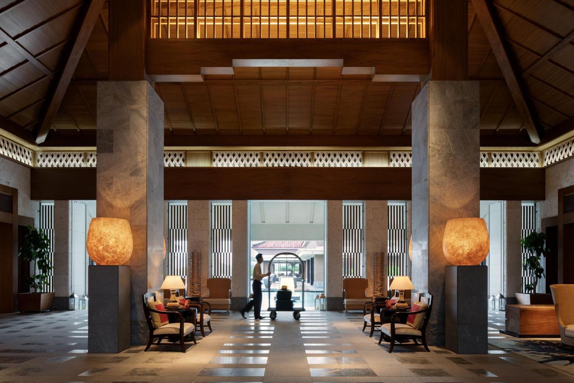 The Ritz-Carlton Okinawa Hotel Nago Exterior photo